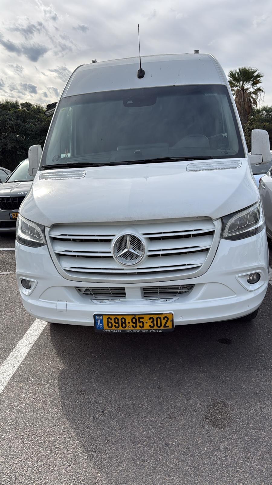 מיניבוס עאמר עאמר תמונה 1